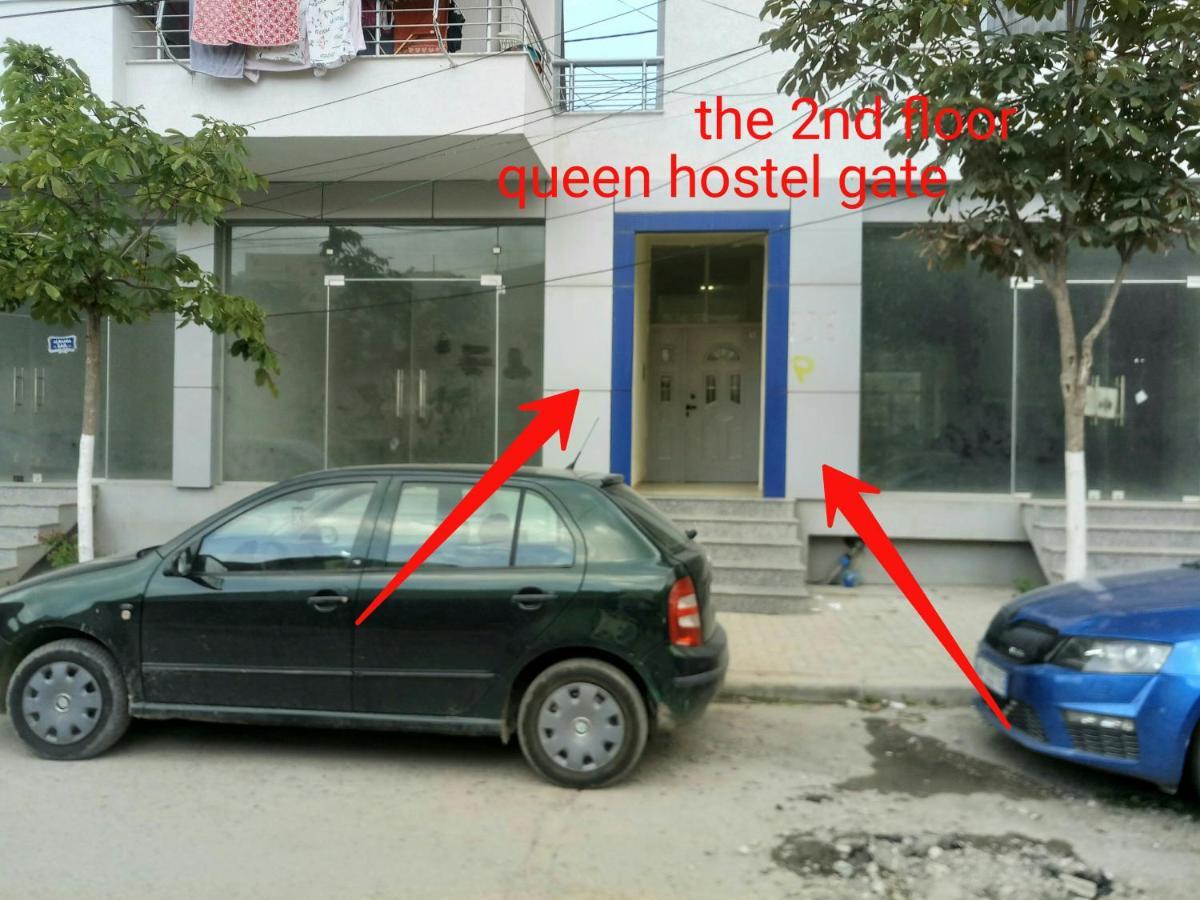 Queen Hostel Дуррес Екстер'єр фото